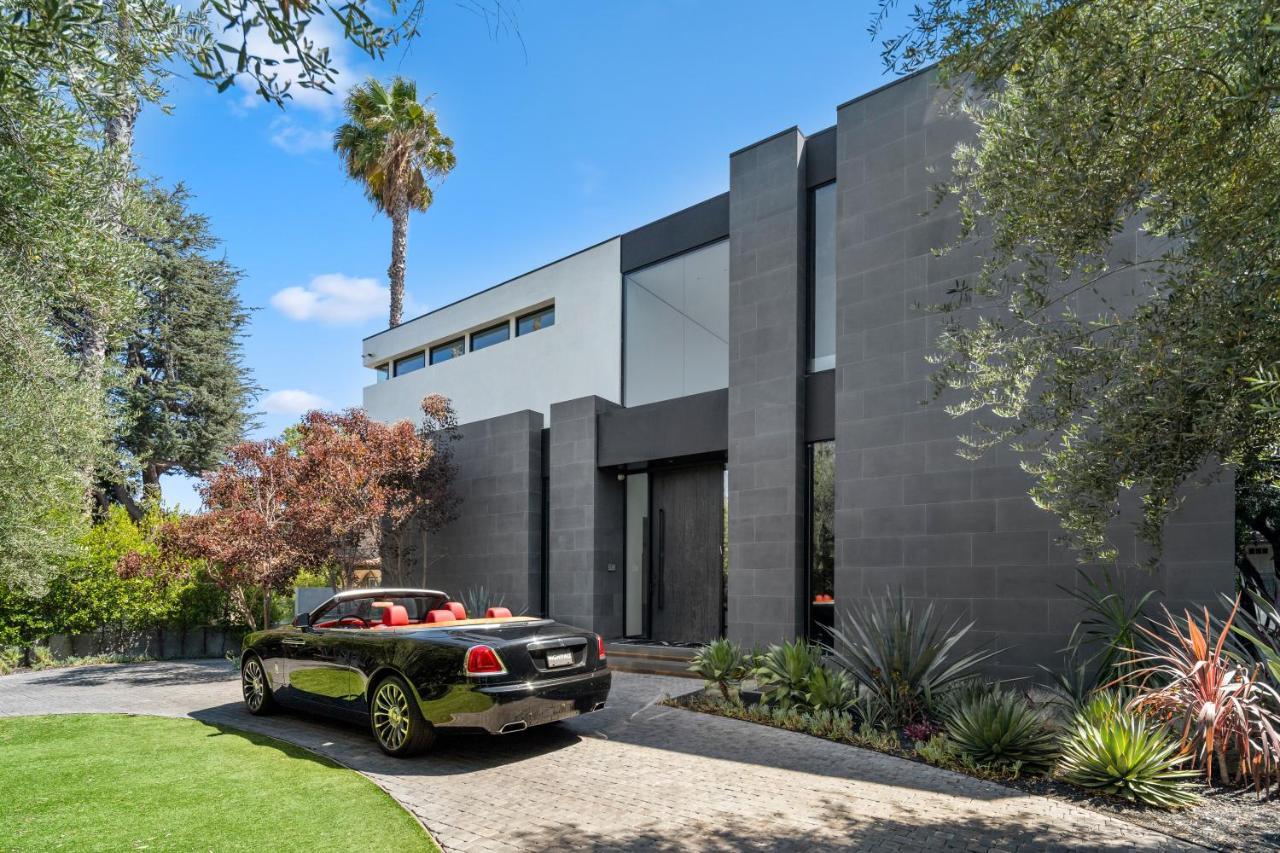 Ultra-modern Mansion In The Heart Of Beverly Hills *