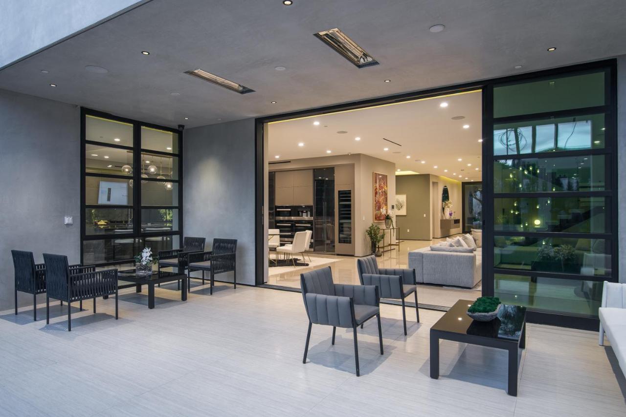 Beverly Hills Majestic Modern Mansion Villa