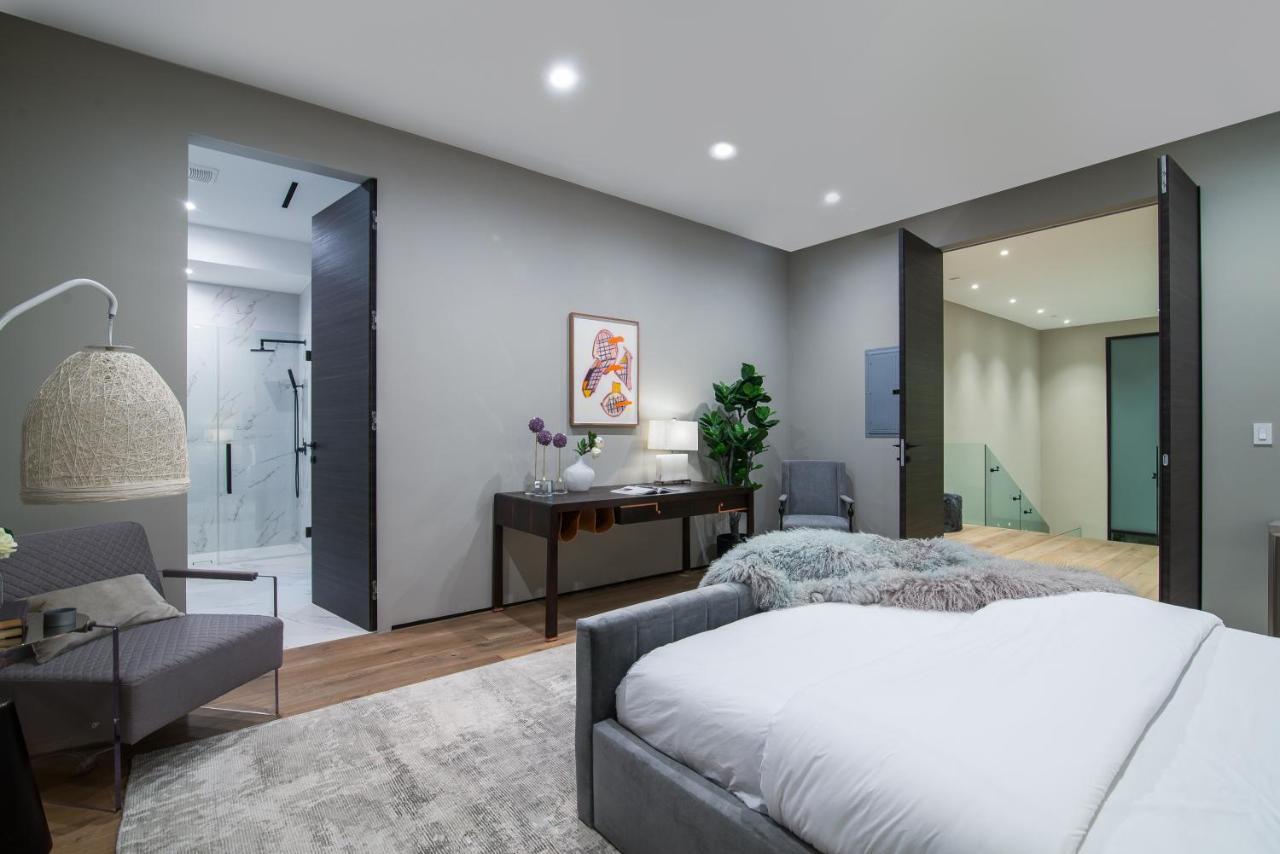 Beverly Hills Majestic Modern Mansion Los Angeles