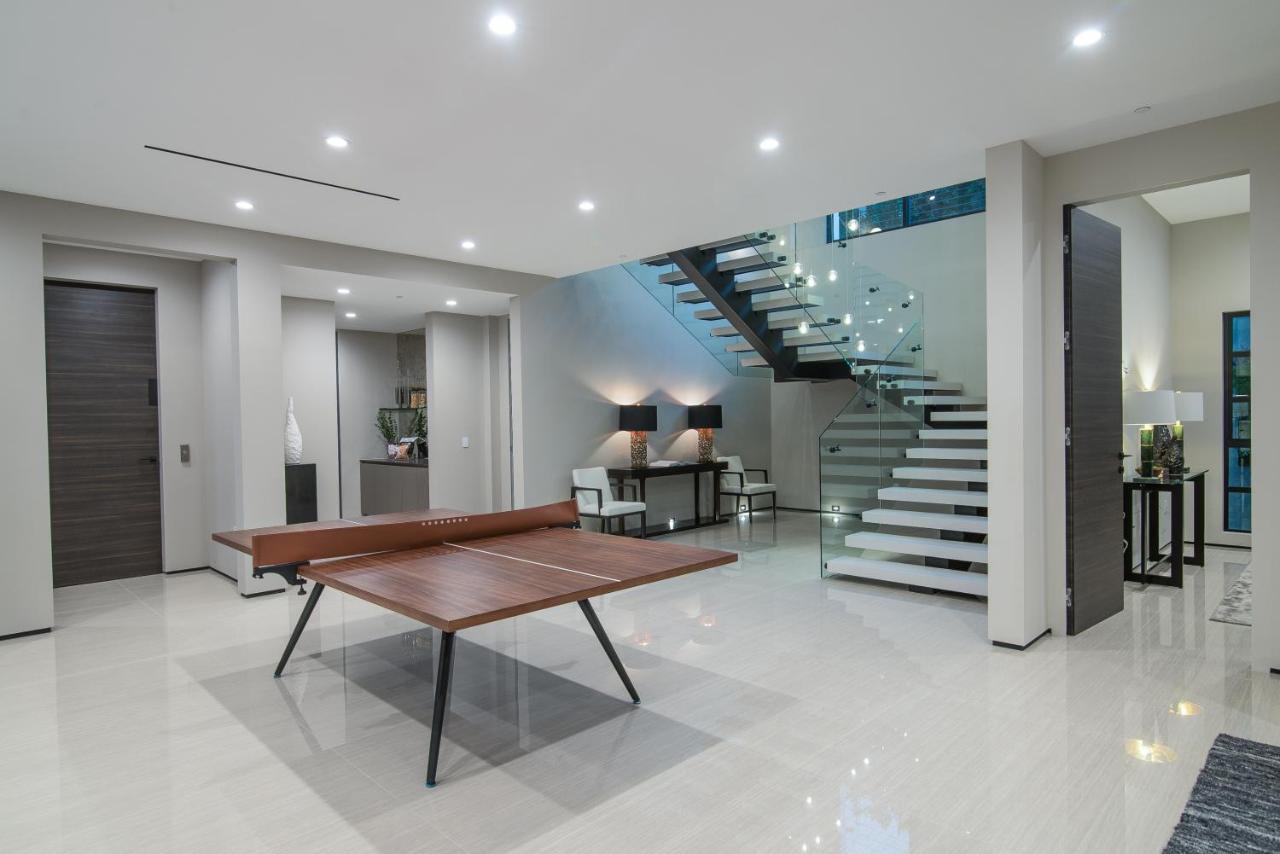 Beverly Hills Majestic Modern Mansion