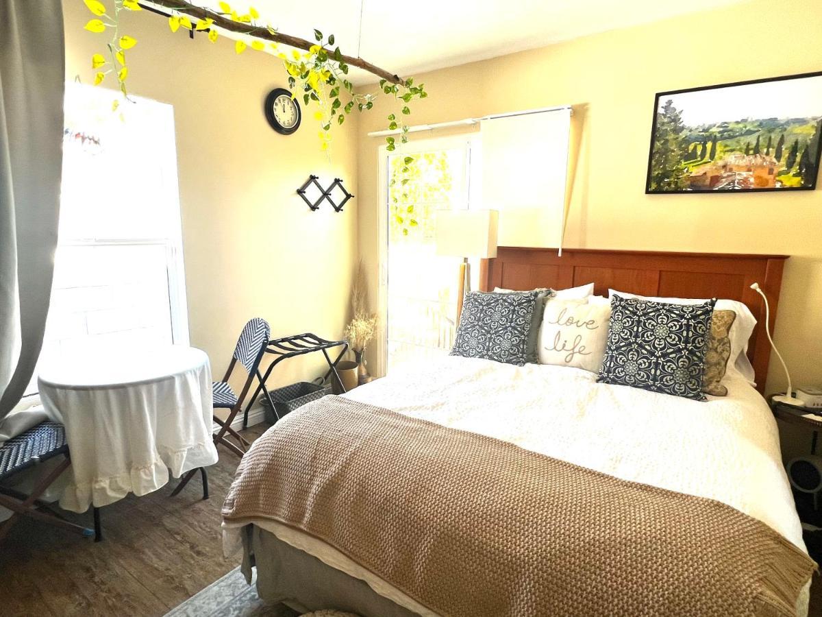 Homestay Sweet Tuscan Dreams In La.private Entrance W/patio