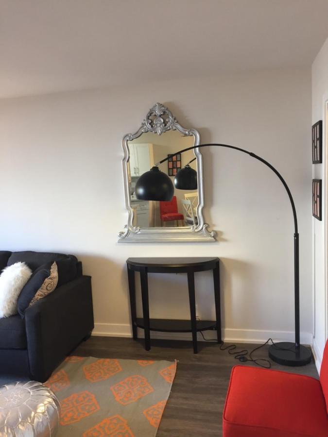 Hollywood Business Apartment