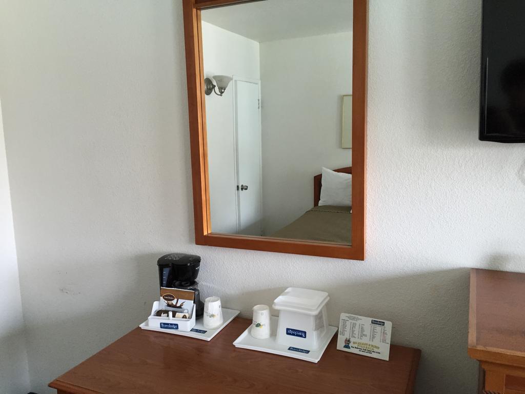 Travelodge By Wyndham Hollywood-vermont/sunset
