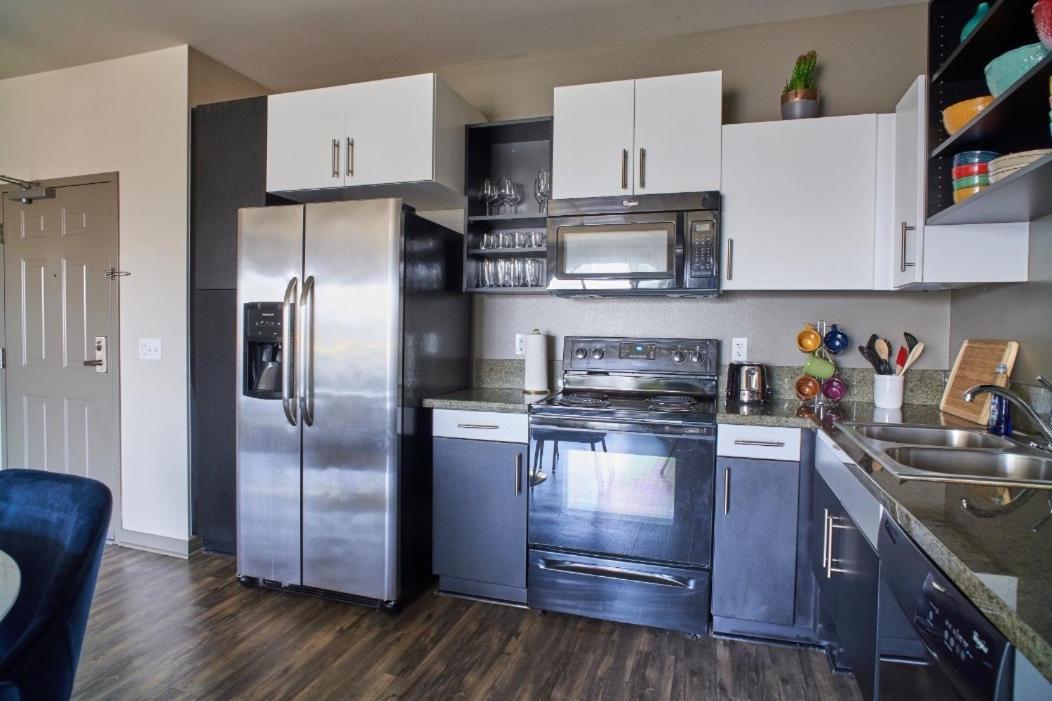 Marina View 2br Apt, Steps To W Gym, Pool & Parking Los Angeles