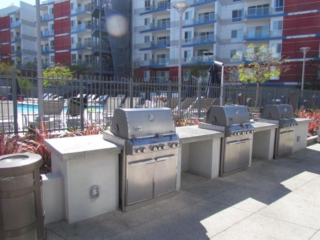 Marina View 2br Apt, Steps To W Gym, Pool & Parking
