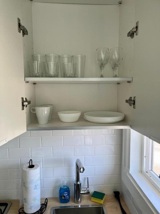 New Dtla W/private Parking Apartment *