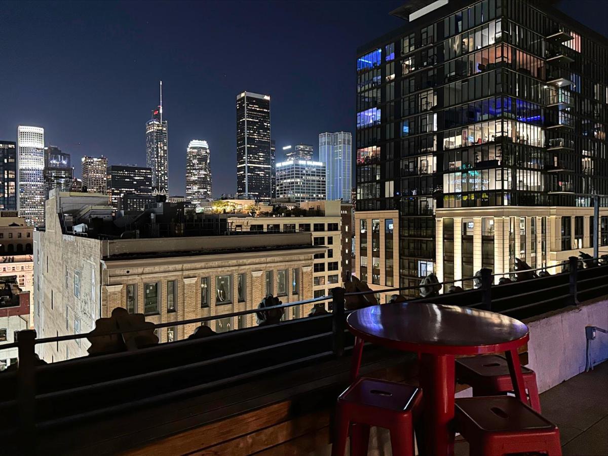 Fashion Loft 2 Bedroom Downtown Apartment *
