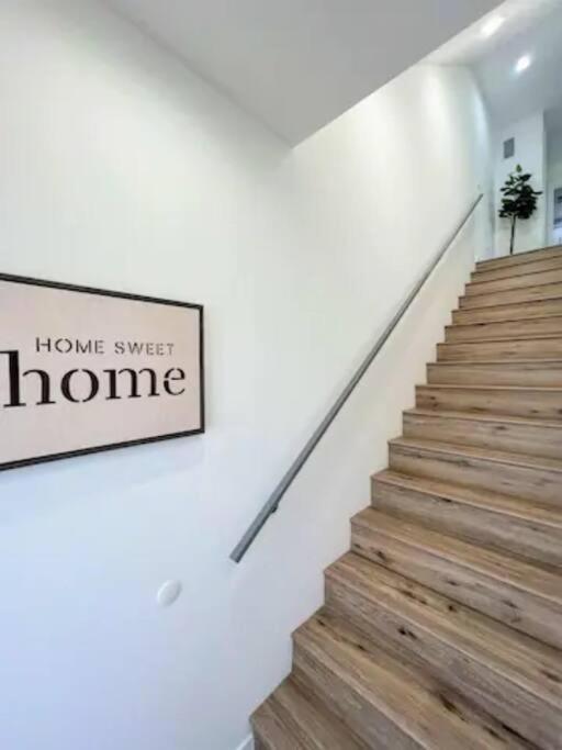 Casa de férias 4br Townhouse In Koreatown Los Angeles