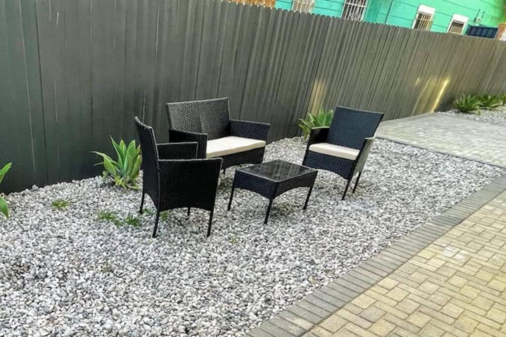 4br Townhouse In Koreatown Los Angeles