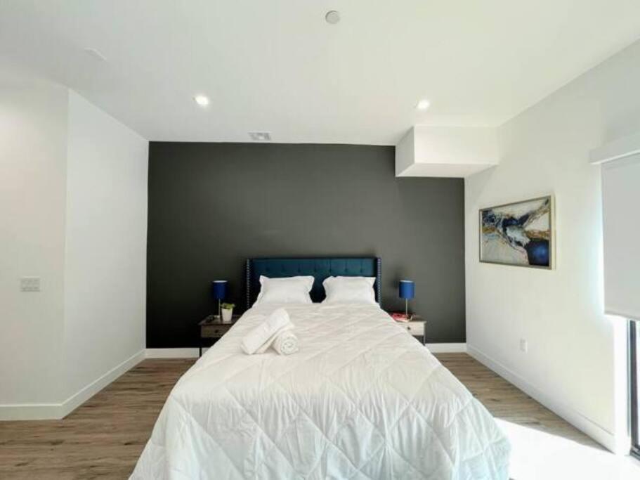 4br Townhouse In Koreatown Los Angeles