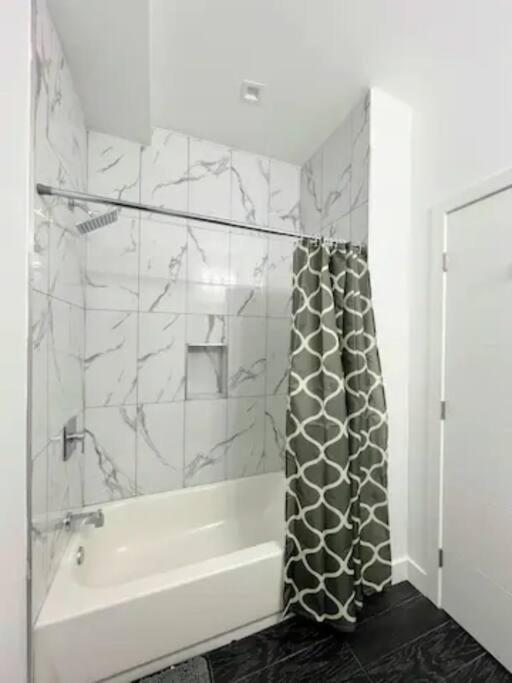 4br Townhouse In Koreatown * Los Angeles