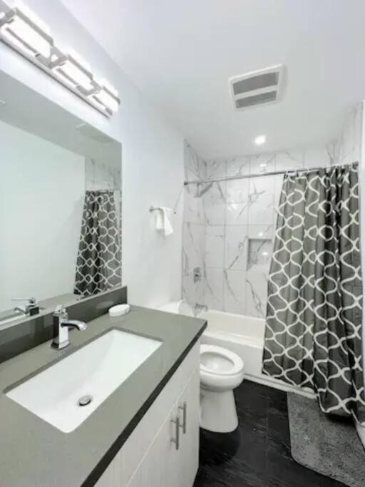 Casa de férias 4br Townhouse In Koreatown *