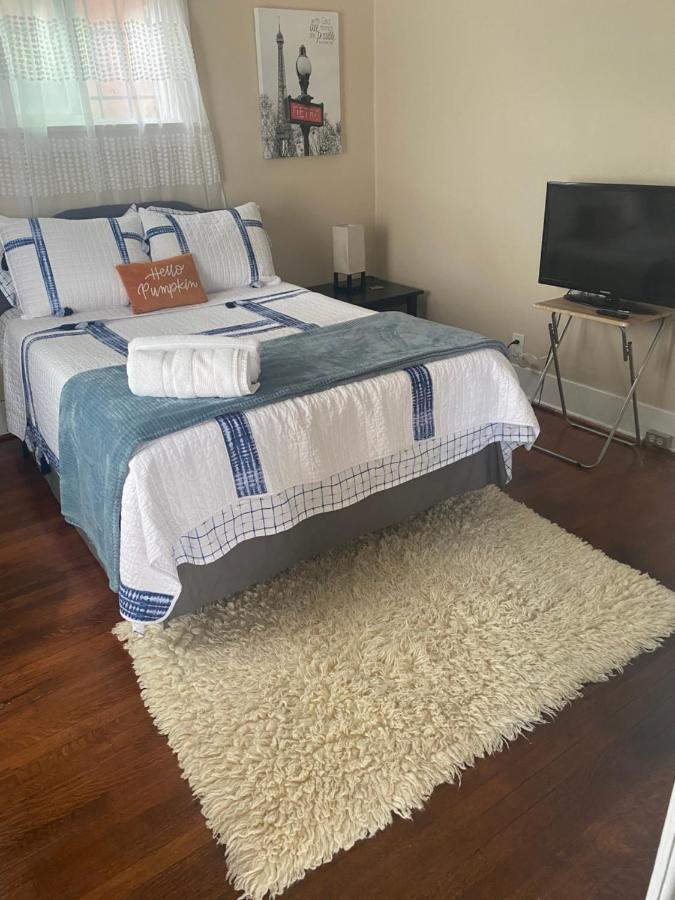 Peaceful In La Guest house *