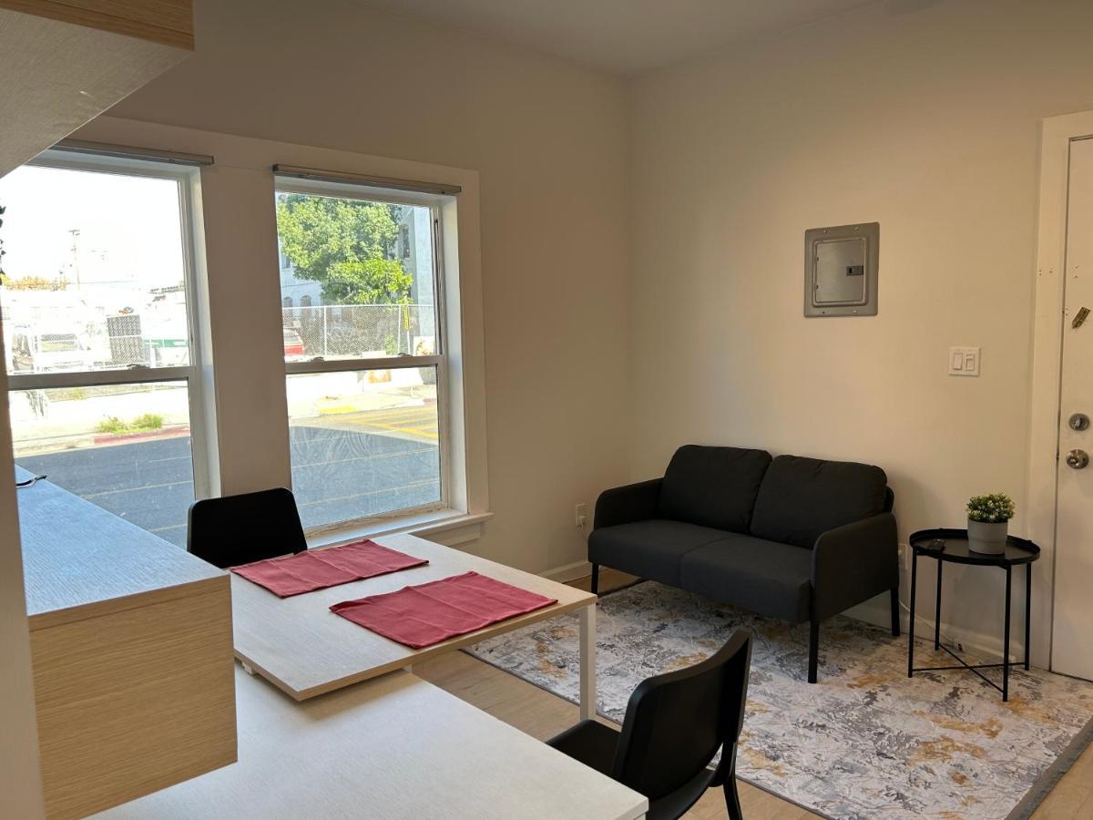 New Dtla W/private Parking Apartment Los Angeles