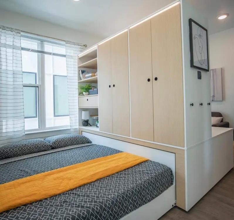 New Dtla W/private Parking *