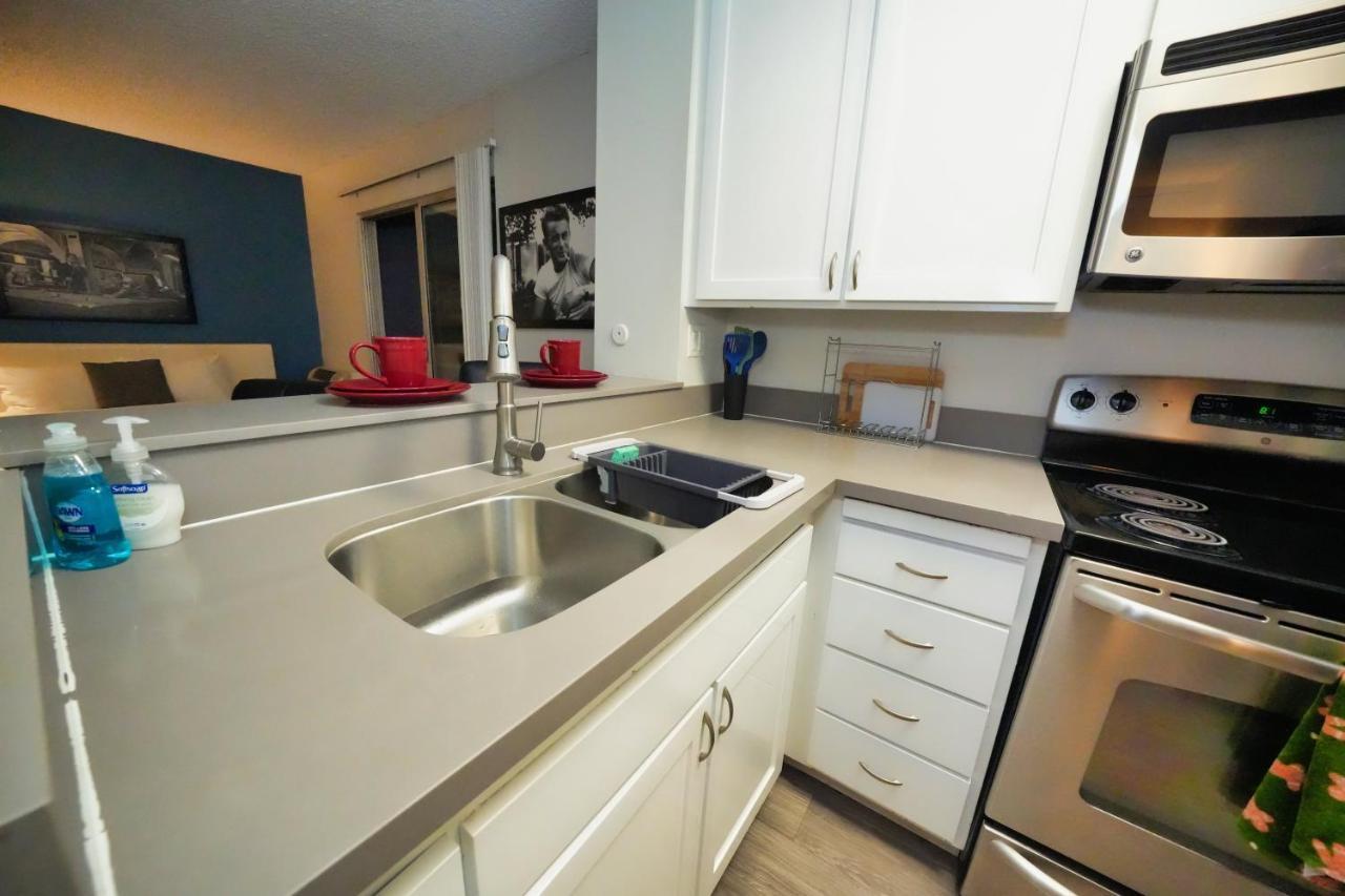 Hollywood Studio With Pool Close To Downtown Apartment *