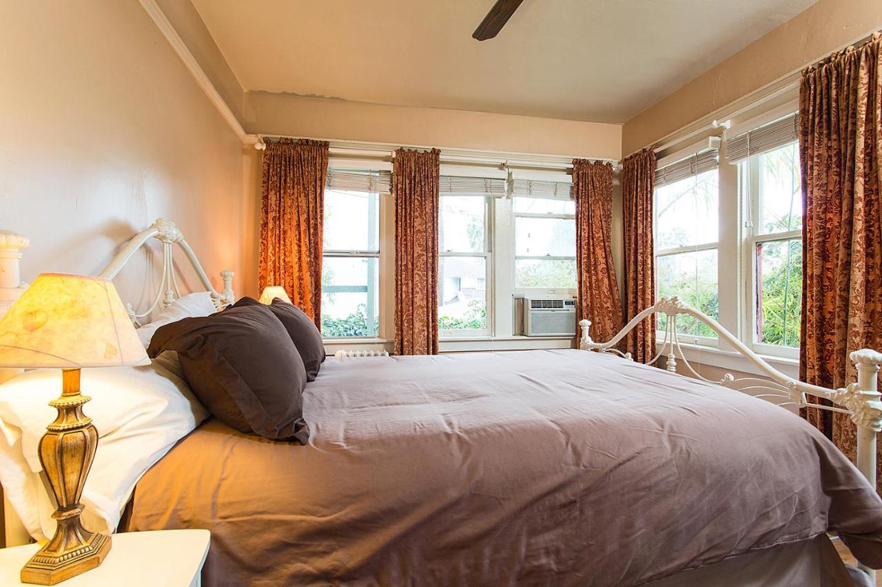 Hollywood Hills Suites Apartamento *