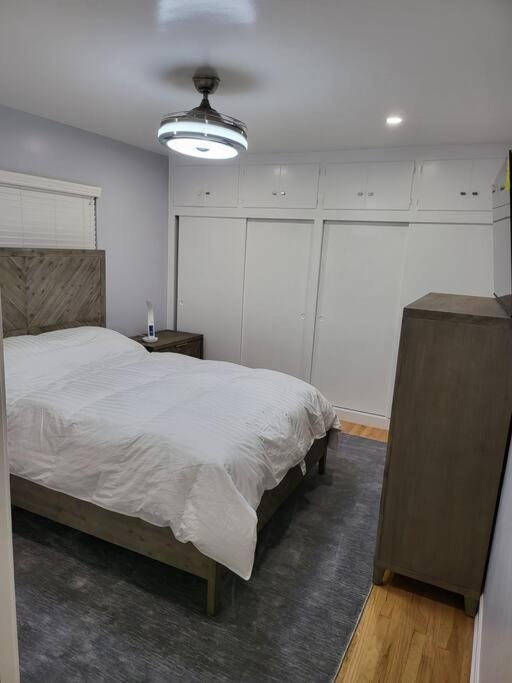 Apartment Luxury Modern Santa Monica Unit! *