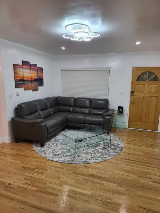 Apartment Luxury Modern Santa Monica Unit! Los Angeles