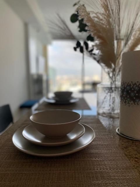 Apartment Elegant High Rise In La Wparking 5 Star View