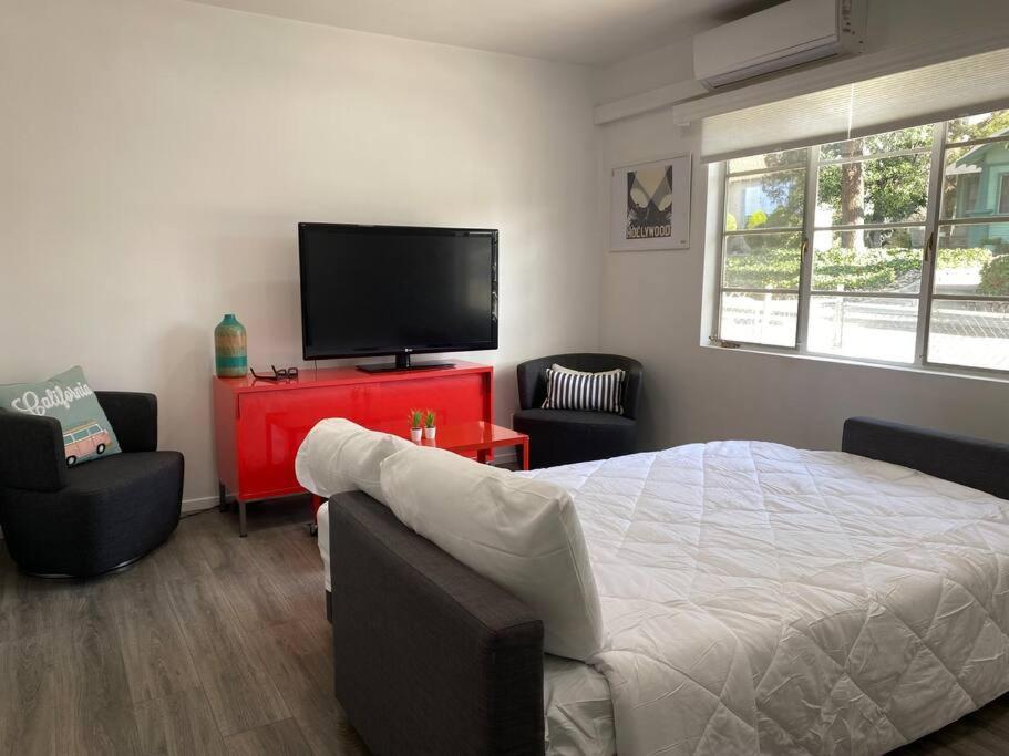 Cozy Casita In California