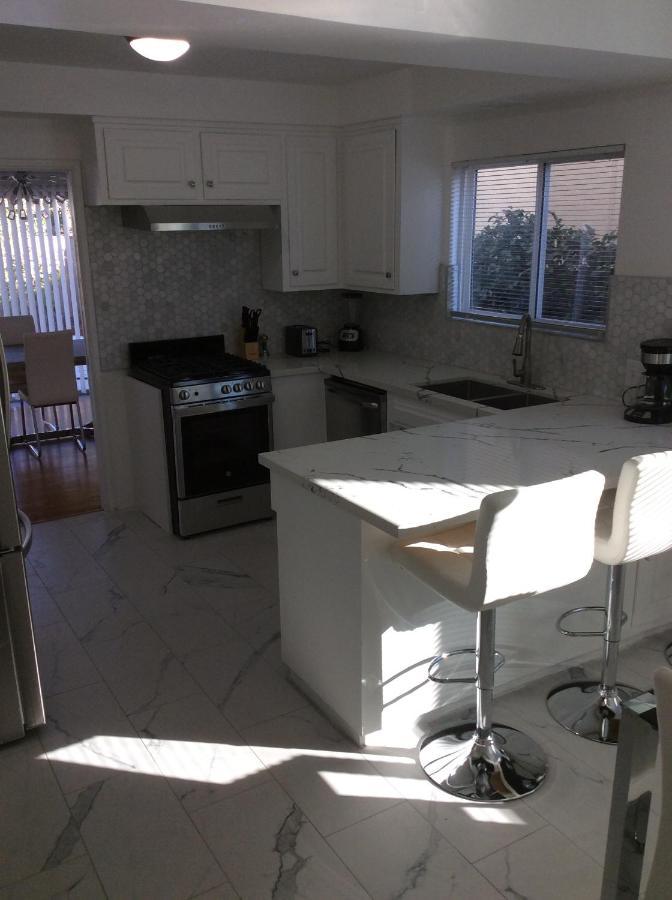 Modern Private Close To Universal & Hollywood For 10 Los Angeles