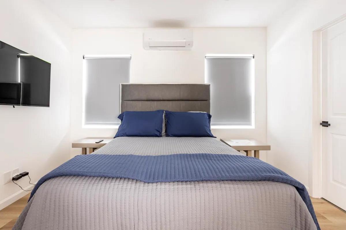 Monopoly House - Spacious 2bd 8 Min From Airport *