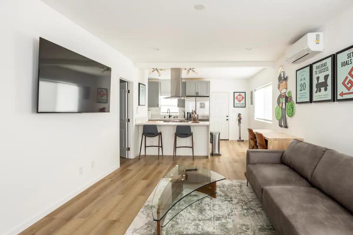 Monopoly House - Spacious 2bd 8 Min From Airport *