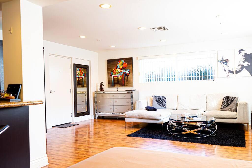 Luxury Beverly Hills *