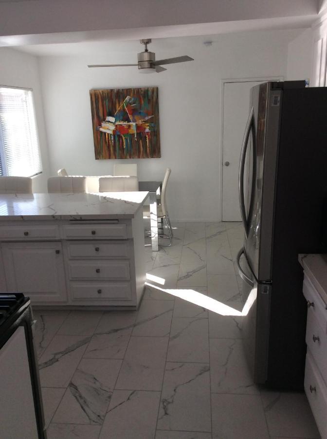 Modern Private Close To Universal & Hollywood For 10 *