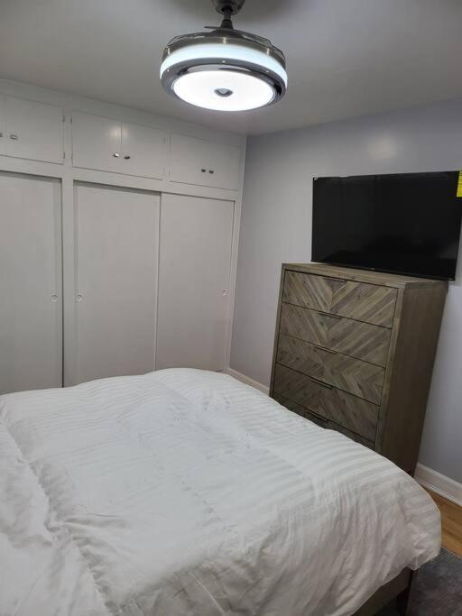 Luxury Modern Santa Monica Unit! * Los Angeles