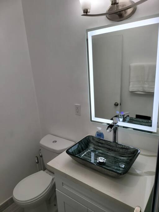 Apartment Luxury Modern Santa Monica Unit!