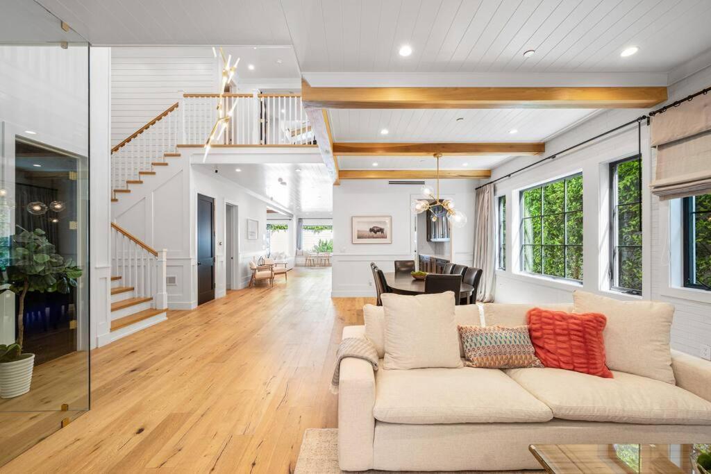 Villa 7 Bedroom Retreat *