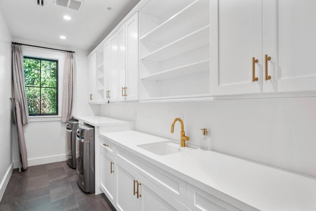 7 Bedroom Retreat * Los Angeles