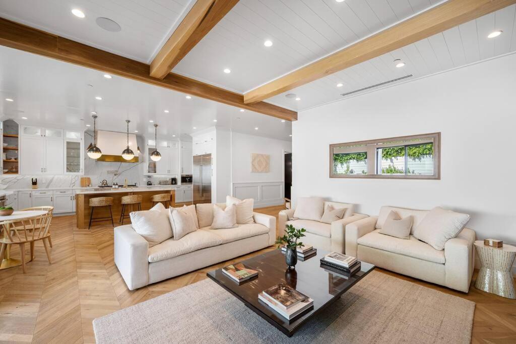 7 Bedroom Retreat Villa *