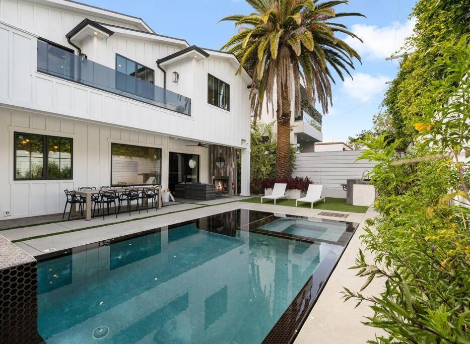 Villa 7 Bedroom Retreat *