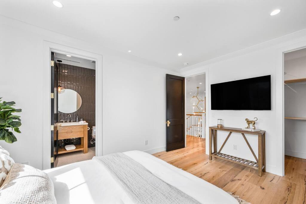 7 Bedroom Retreat *