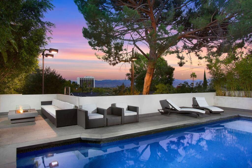Valley Vista 5 Bedroom *