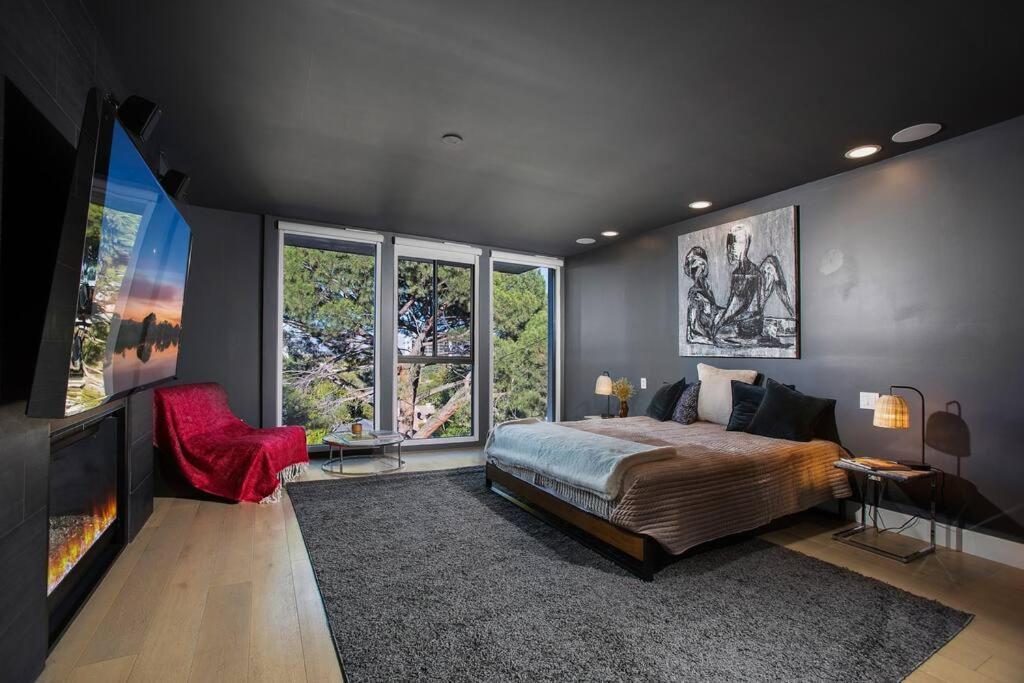 Villa Valley Vista 5 Bedroom Los Angeles