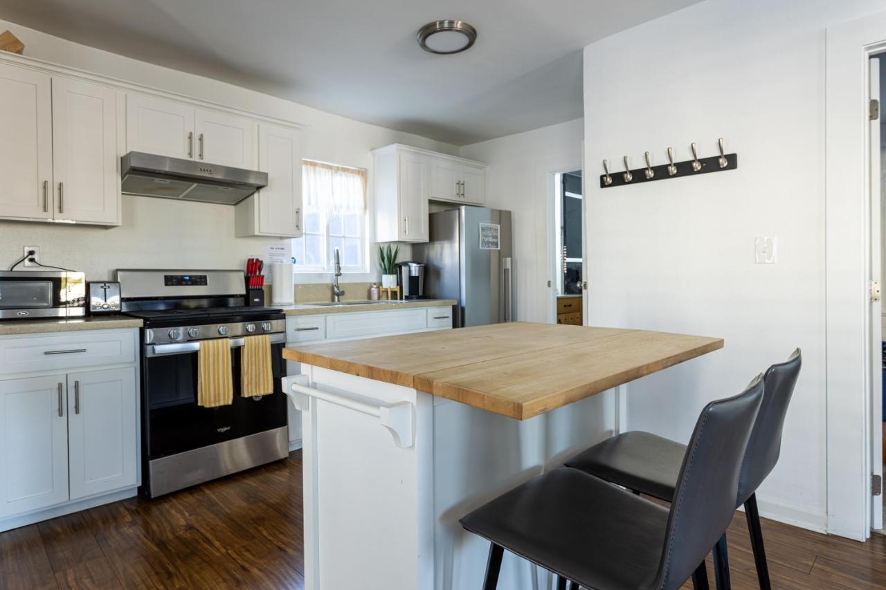 Stylish 2bd 8 Min From Airport, 4 Min From Sofi Villa