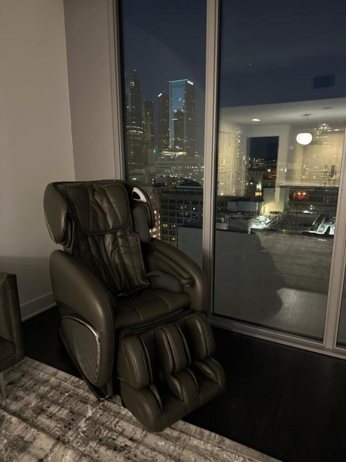 Modern Downtown High Rise Apartamento *