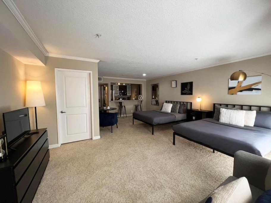 Apartment Hollywood Awesome Free Parking *