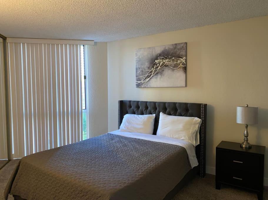 Spacious 2 Bedrooms 2 Baths. Right In Downtown La Los Angeles