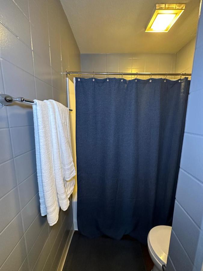 Hollywood Awesome Free Parking Apartment *