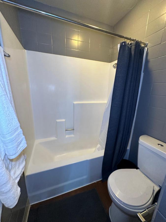 Hollywood Awesome Free Parking Apartment