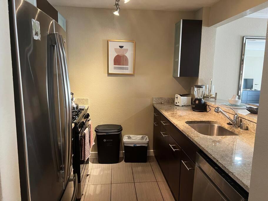 Apartment Hollywood Awesome Free Parking *