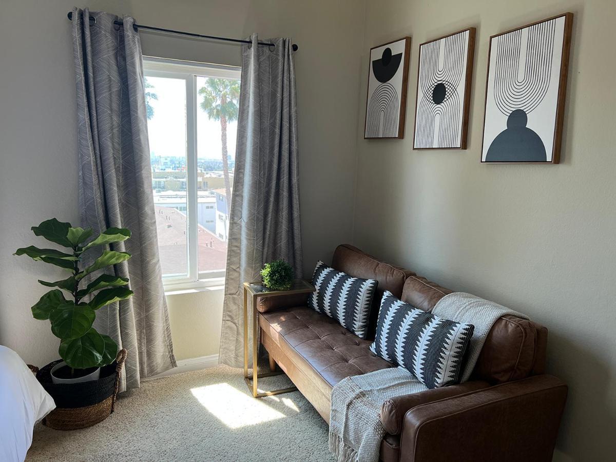 Hollywood Awesome Free Parking Apartment