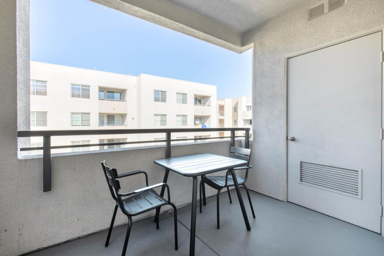 Apartment Hollywood 2br W Gym Pool Nr Sunset Blvd Lax-200