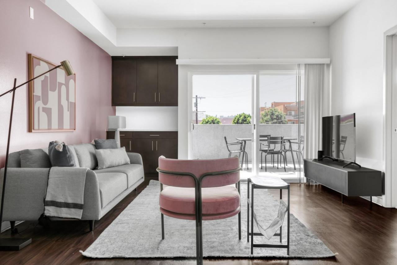 North Hollywood 2br W Gym Pool Nr Tj Lax-880 Apartamento *