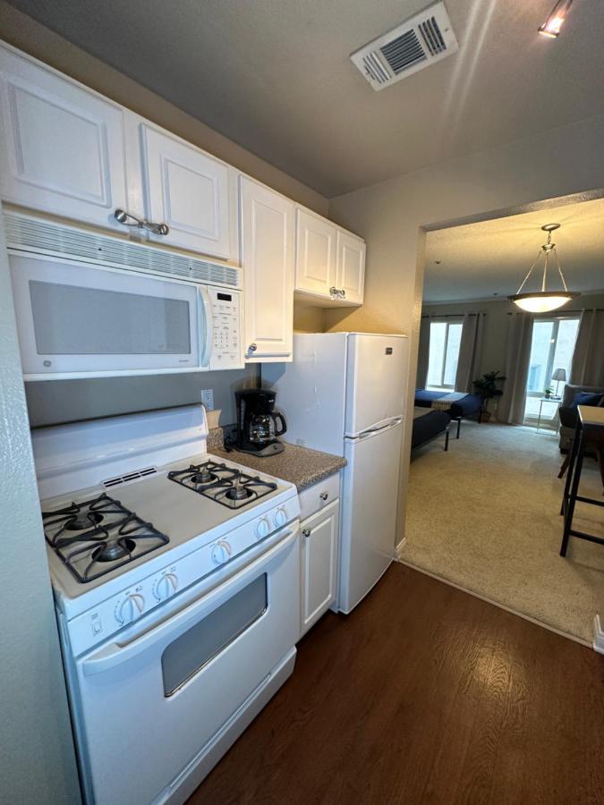Hollywood Awesome Free Parking Apartment *